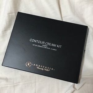 Anastasia Beverly Hills Cream Contour Kit (Light)